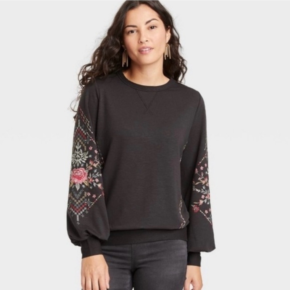 Knox Rose Size L Sweatshirt with Embroidered Trim
